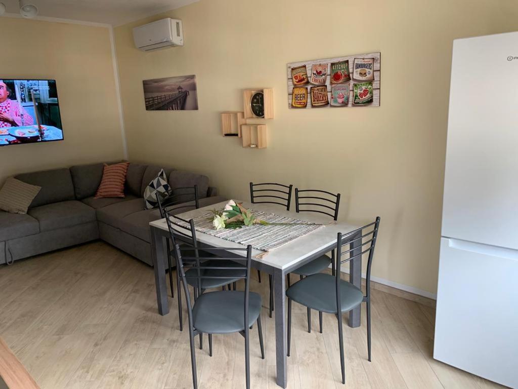 Alfiumea Apartman Tirano Kültér fotó